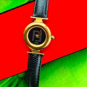 Ladies FENDI watch🔥ULTRA HOT🔥